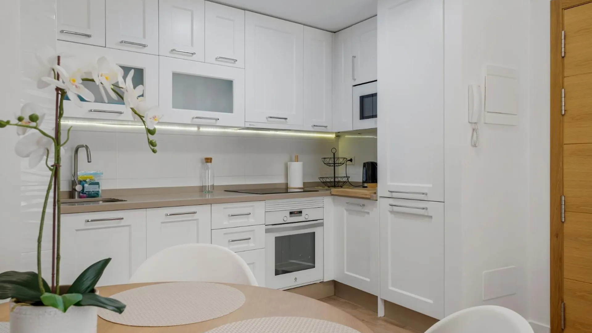 דירה פואנגירולה Central And Cozy Near The Beach By Costarentals - Ref 117 ספרד