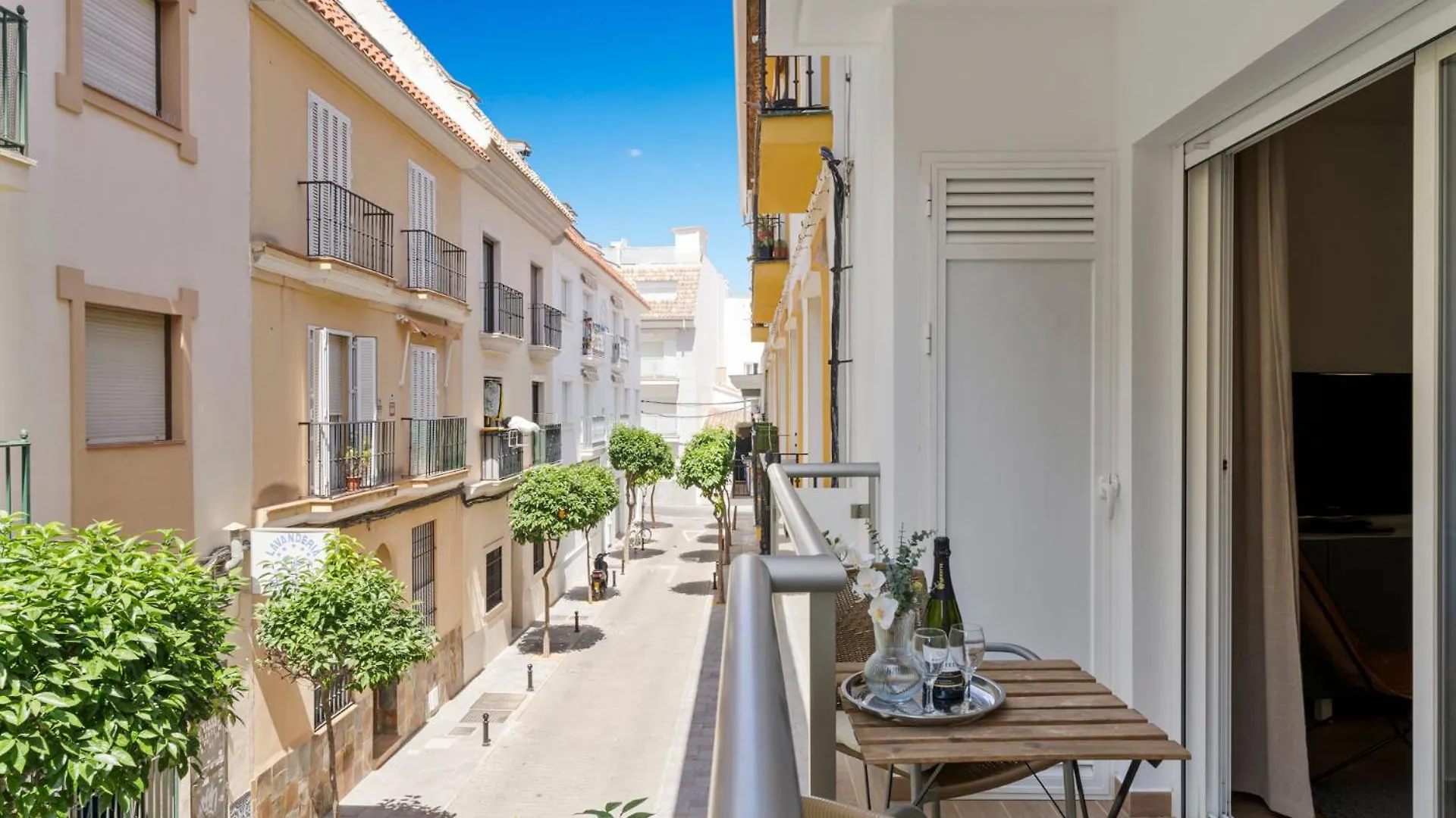 פואנגירולה Central And Cozy Near The Beach By Costarentals - Ref 117