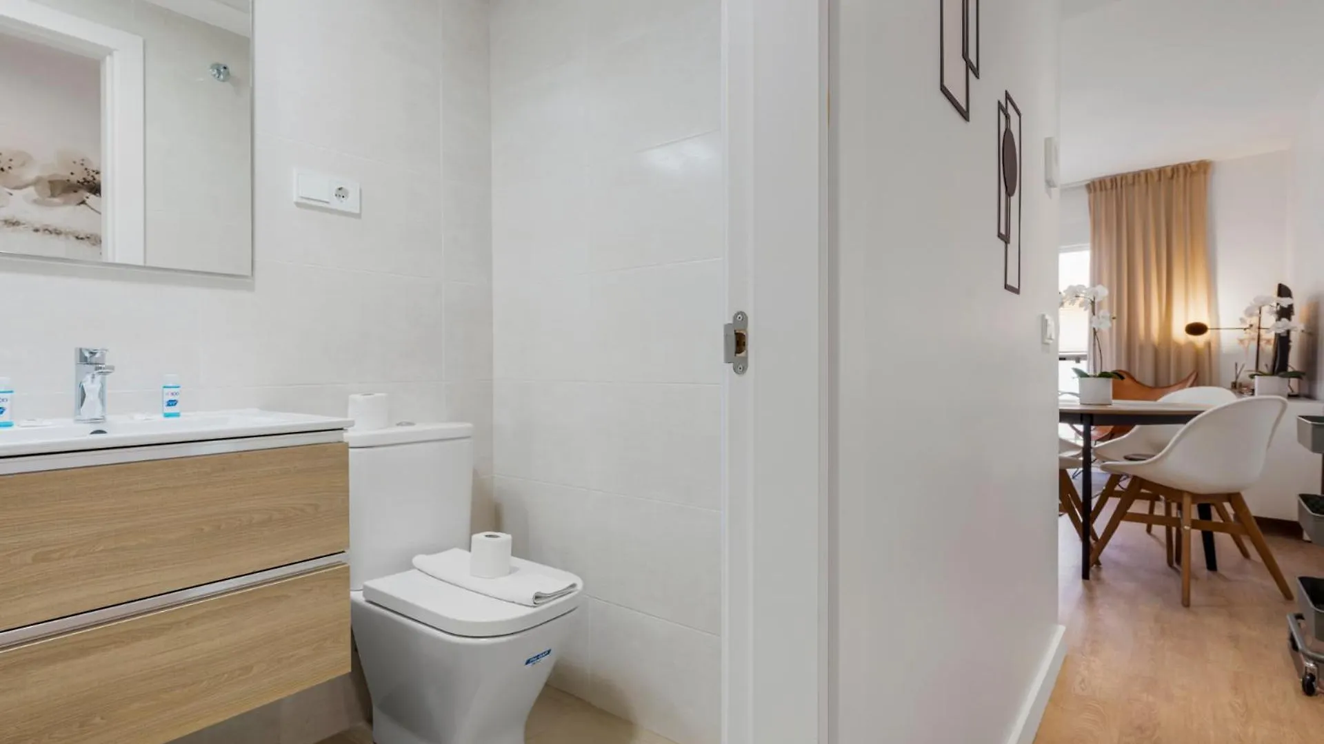 Central And Cozy Near The Beach By Costarentals - Ref 117 丰希罗拉 0*,
