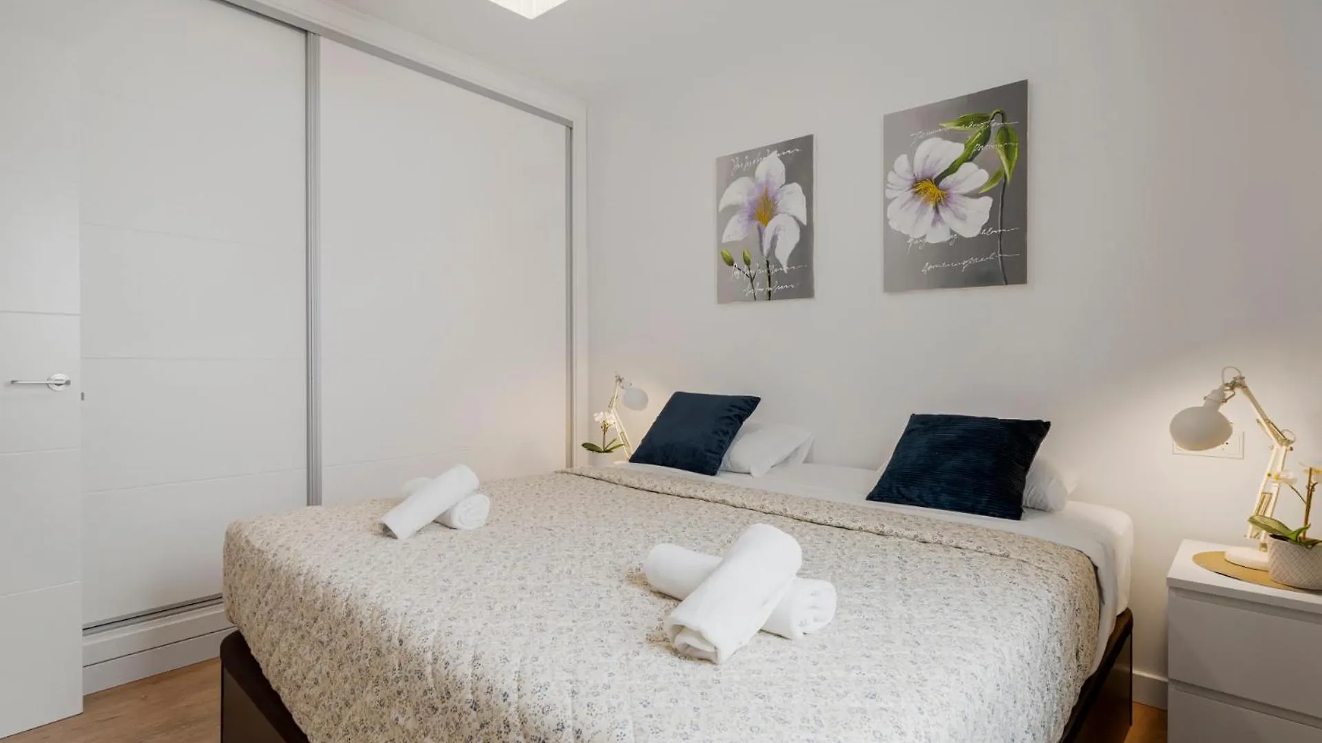 Central And Cozy Near The Beach By Costarentals - Ref 117 丰希罗拉