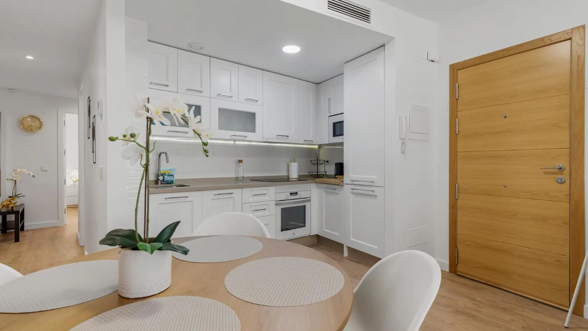 公寓 Central And Cozy Near The Beach By Costarentals - Ref 117 丰希罗拉