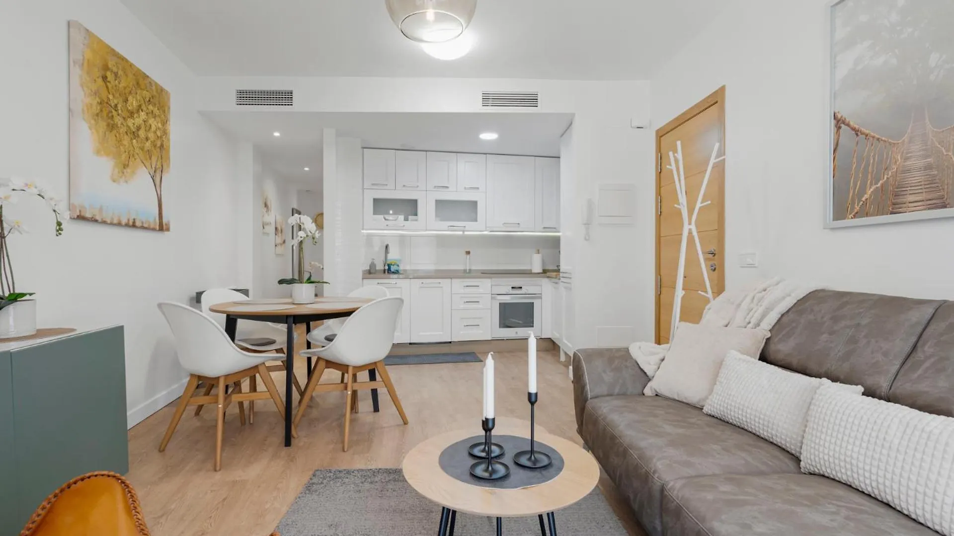 Central And Cozy Near The Beach By Costarentals - Ref 117 丰希罗拉 0*,